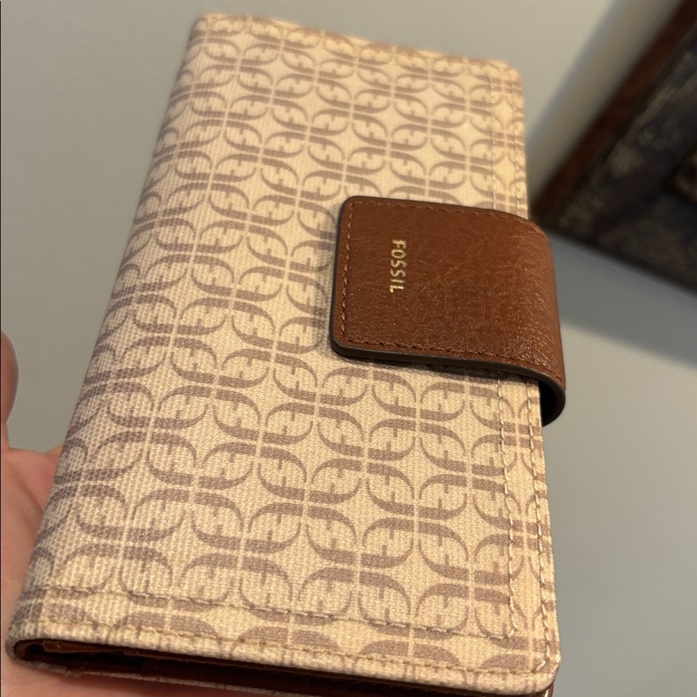 Fossil Wallet - Picture 2 of 12